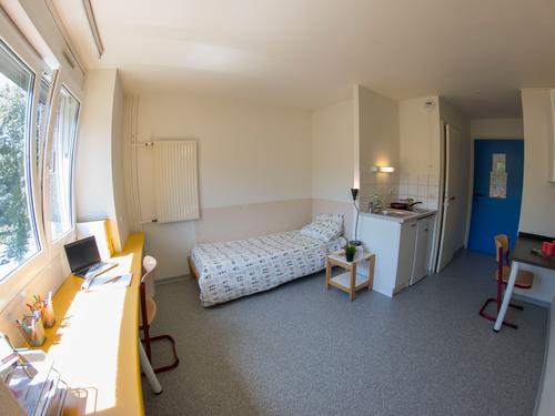 Hauts de l'Illberg - Studio - Bureau, lit, coin repas, kitchenette